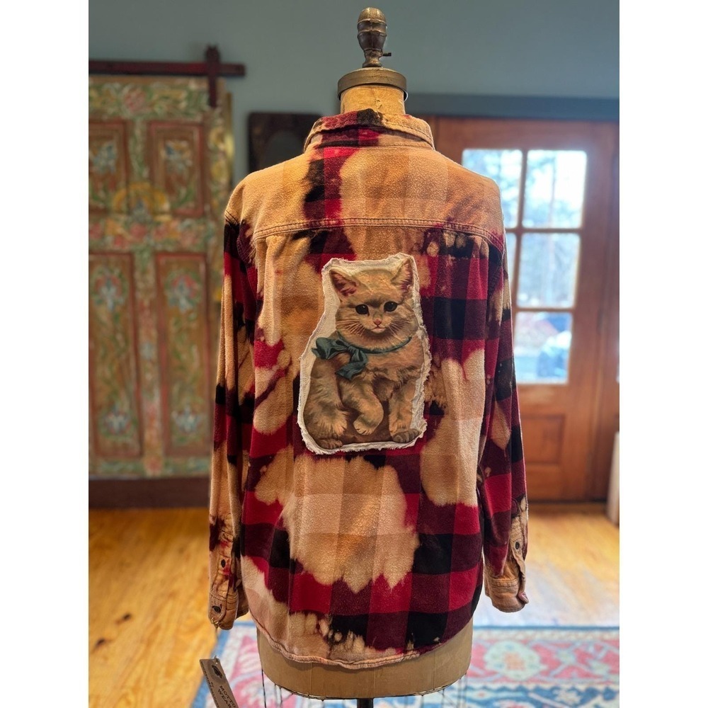 Distressed/ Reworked Flannel| Vintage Kitten Patchwork| Boho Cottagecore| XL - Picture 3 of 4